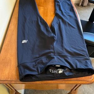 New Balance  Soft Capri Leggings Size Large Black